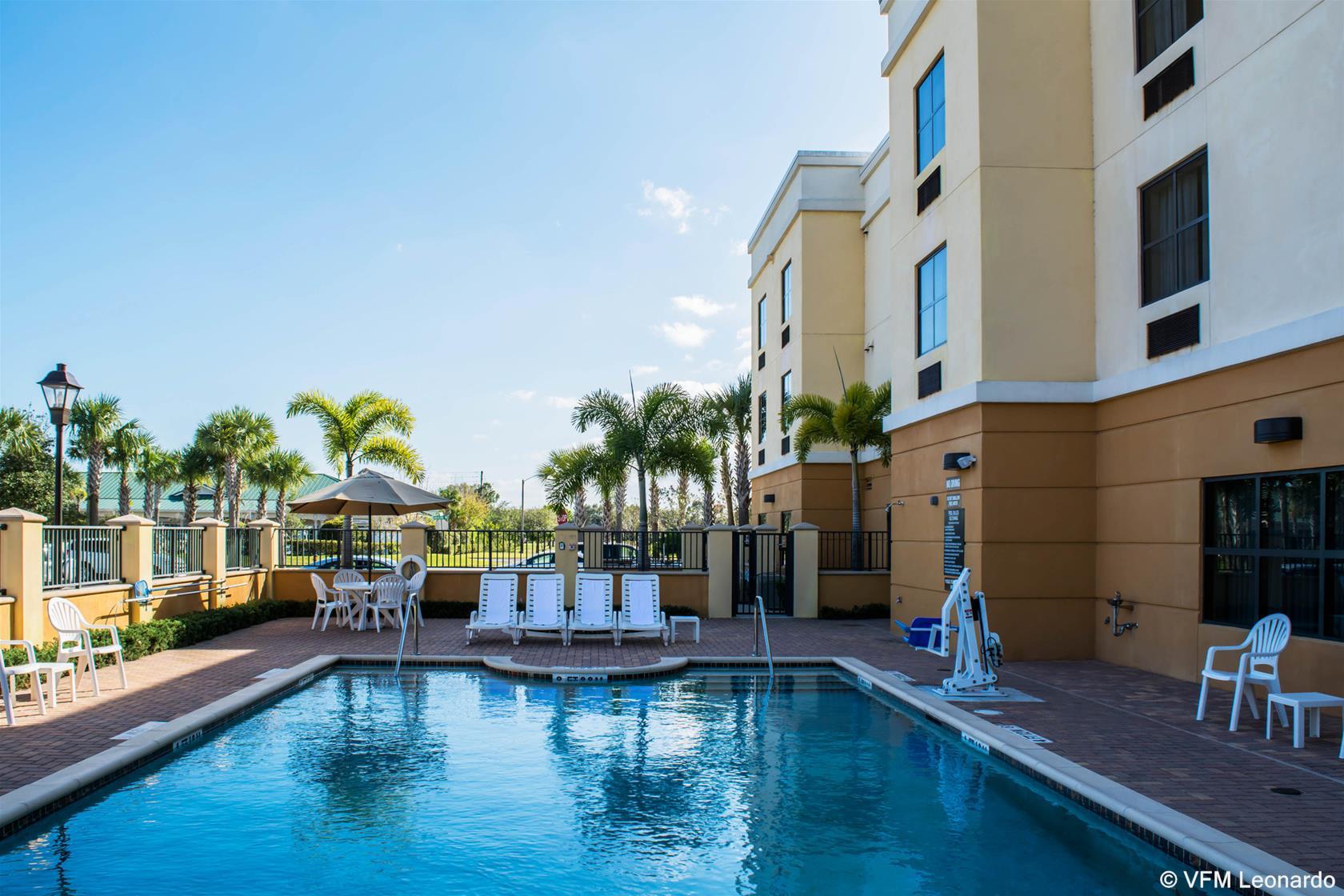 Comfort Suites Vero Beach I-95 Dış mekan fotoğraf